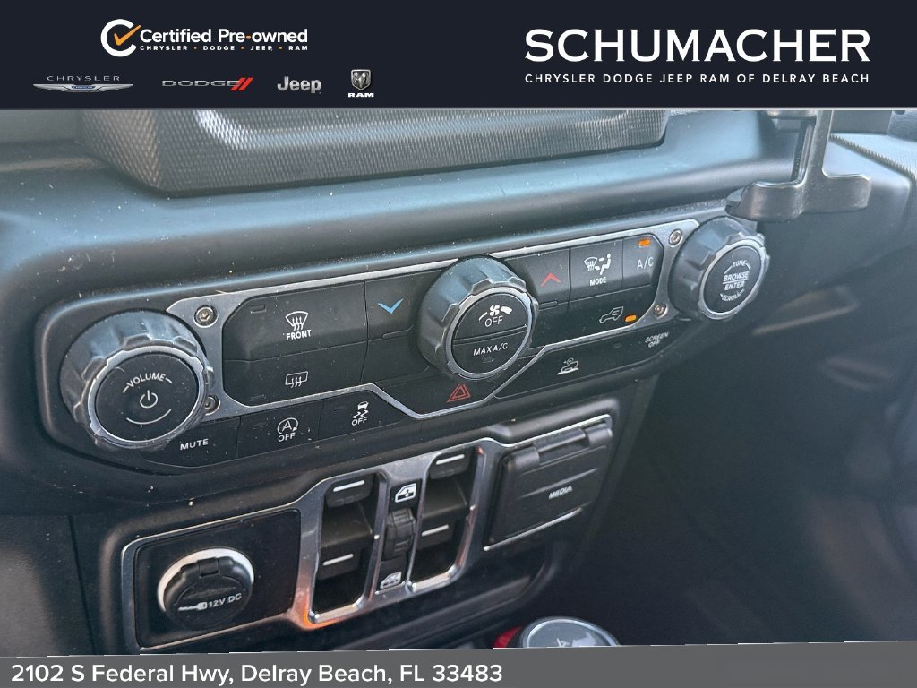 Used 2023 Gray Jeep Sport S image 17