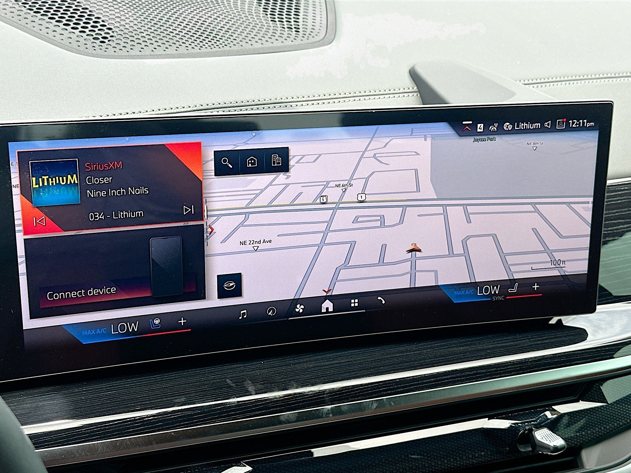 New 2026 Dravit Grey Metallic BMW xDrive40i image 9