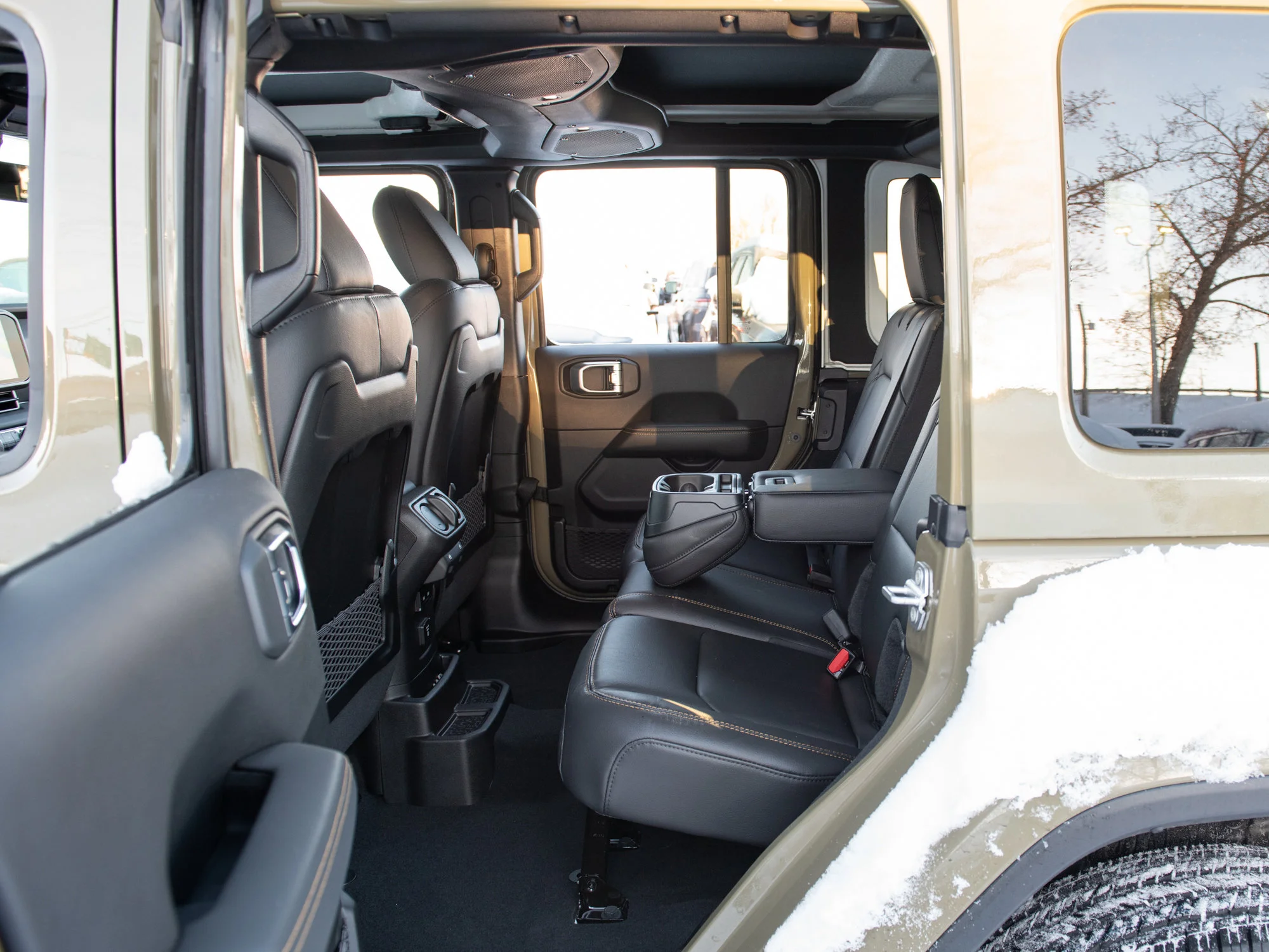 Used 2026 41 Jeep Sahara* 4 Door 4x4, McKinley Leather, Alpine Audio, Heated Seats image 22