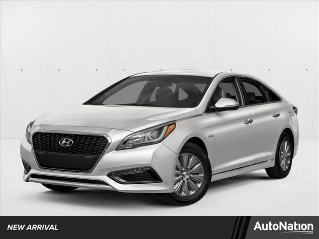 Used 2017 Hyper White Hyundai SE image 1