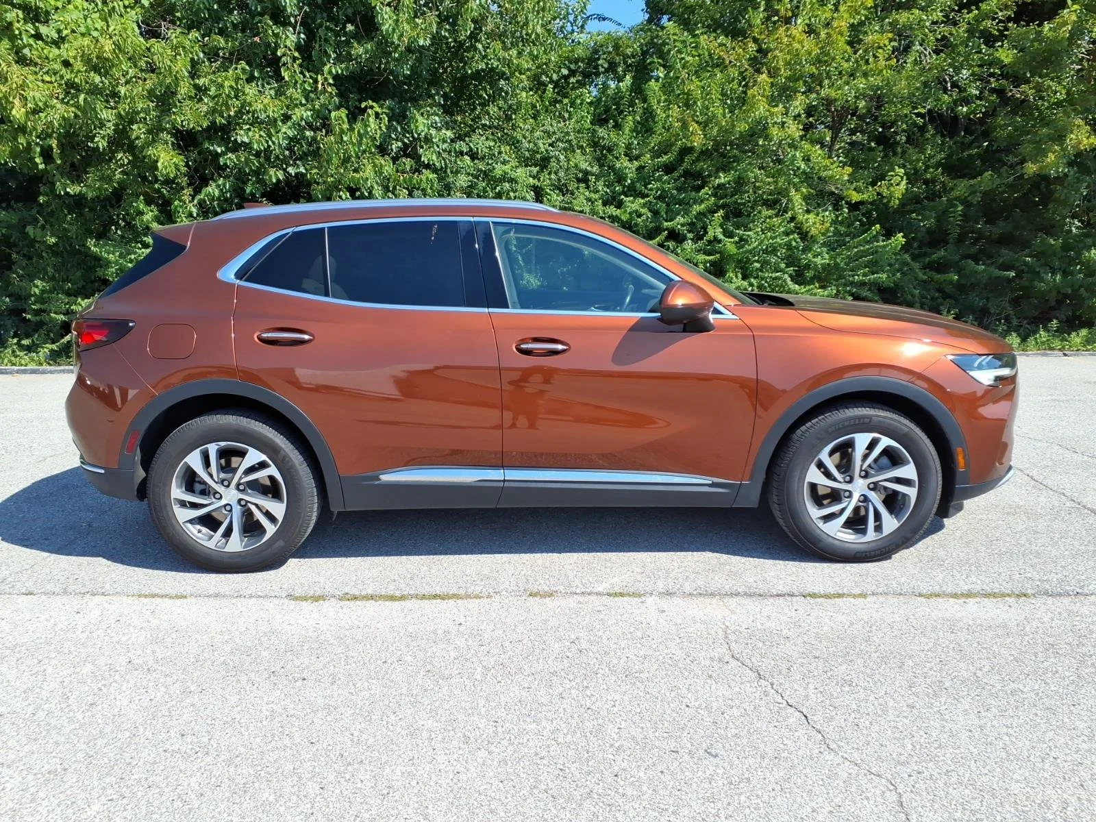 Used 2021 Burnished Bronze Metallic Buick Essence image 28