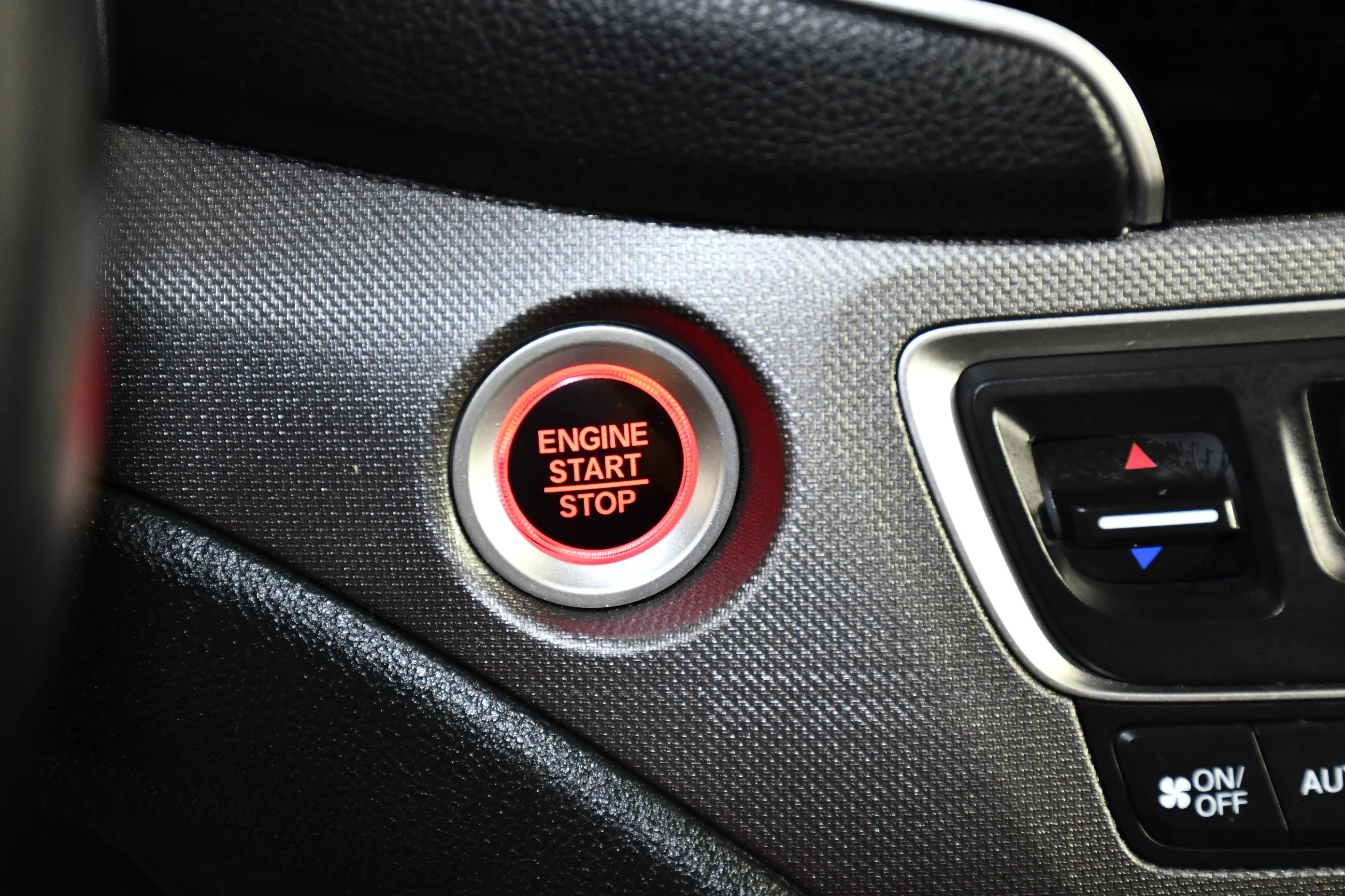 Certified Used 2023 Crystal Black Pearl Honda RTL image 25