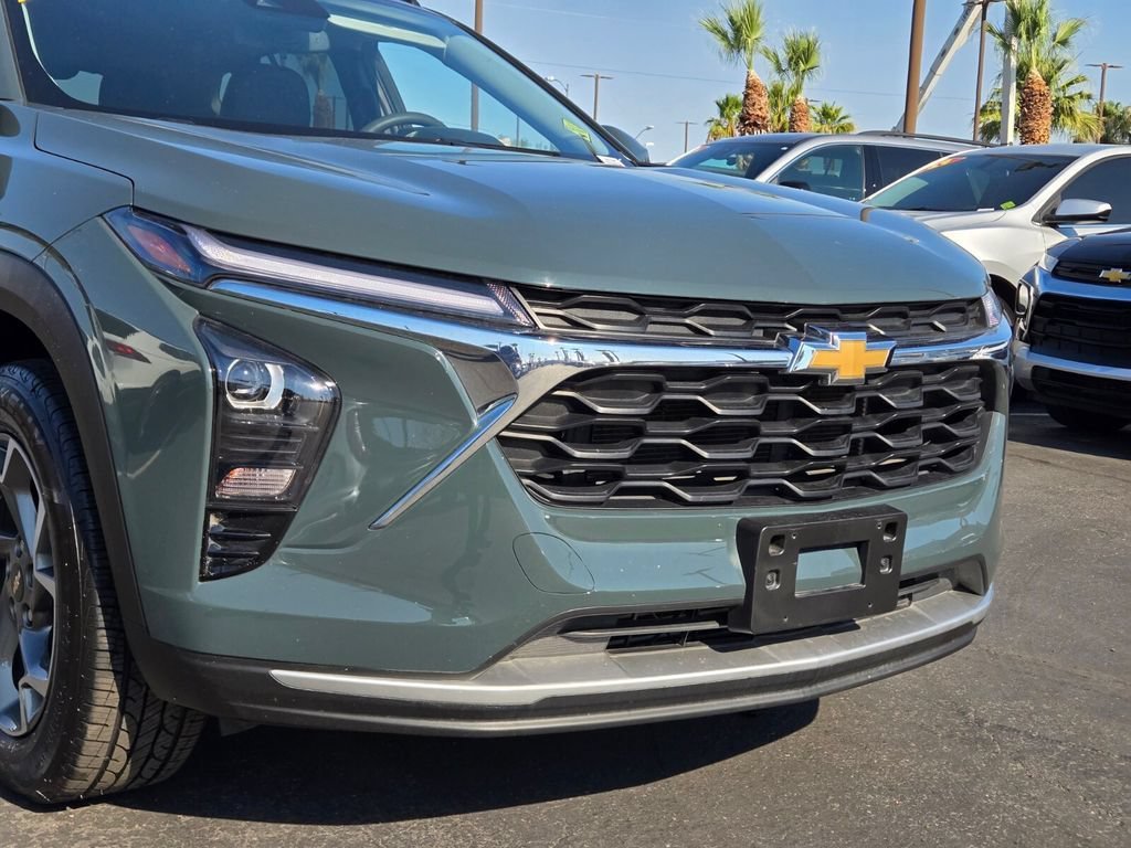 2025 Chevrolet Trax LT - Photo 8