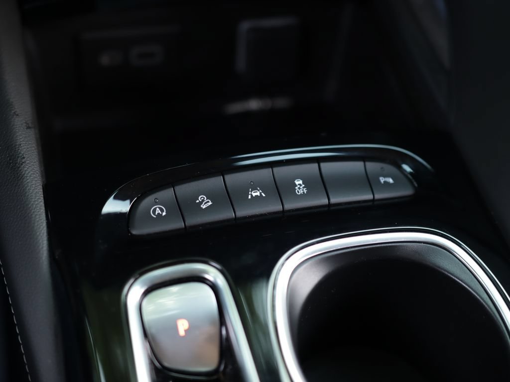 Used 2023 Ebony Twilight Metallic Buick Essence image 17