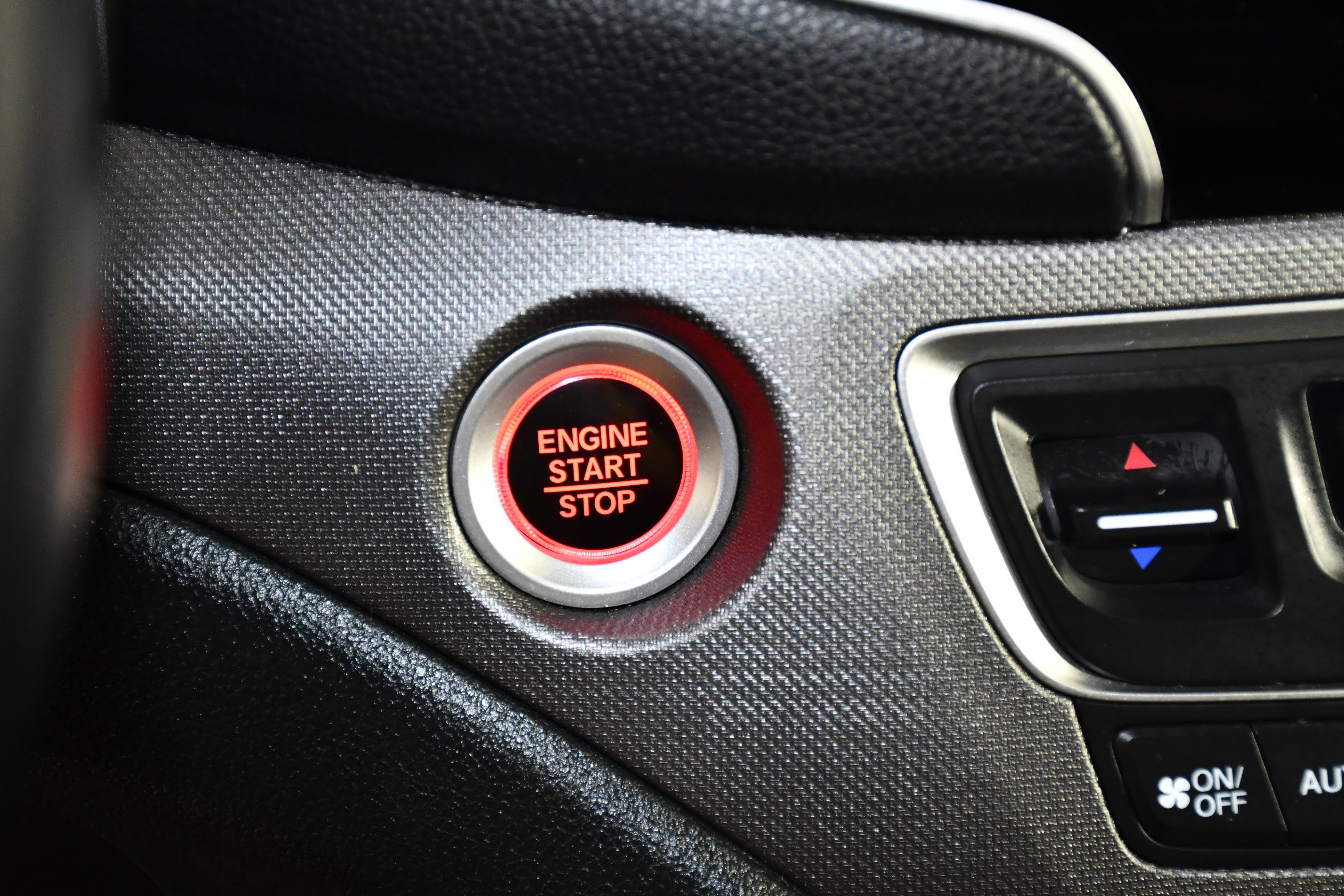 Certified Used 2023 Crystal Black Pearl Honda RTL image 25
