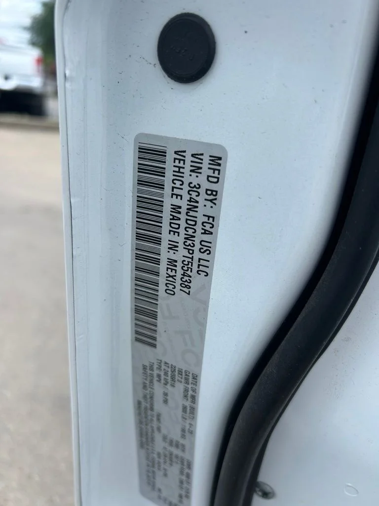 Used 2023 White Jeep Limited image 12