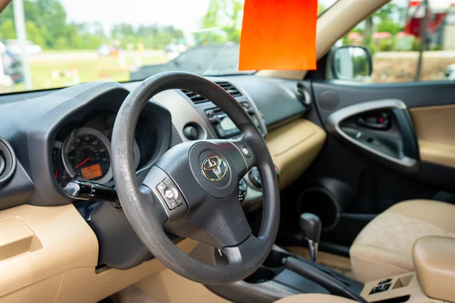 Used 2012 Super White Toyota Base image 31