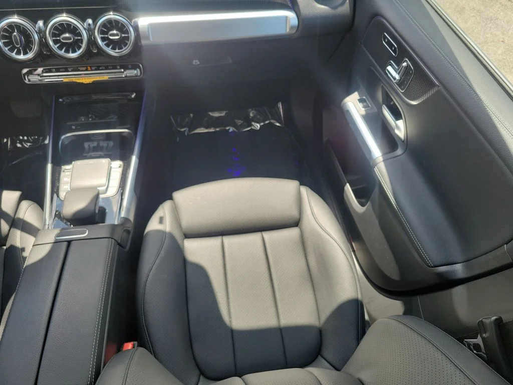 Used 2023 Black Mercedes-Benz 300 image 19