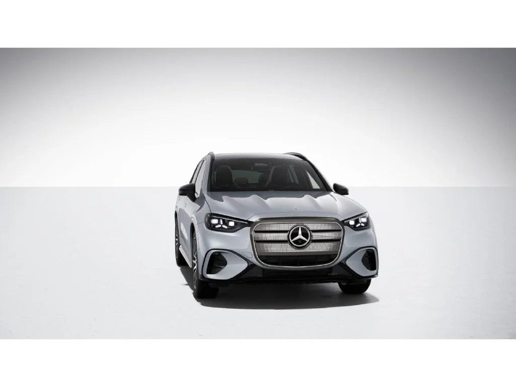 New 2027 Silver Mercedes-Benz GLC 400 image 8