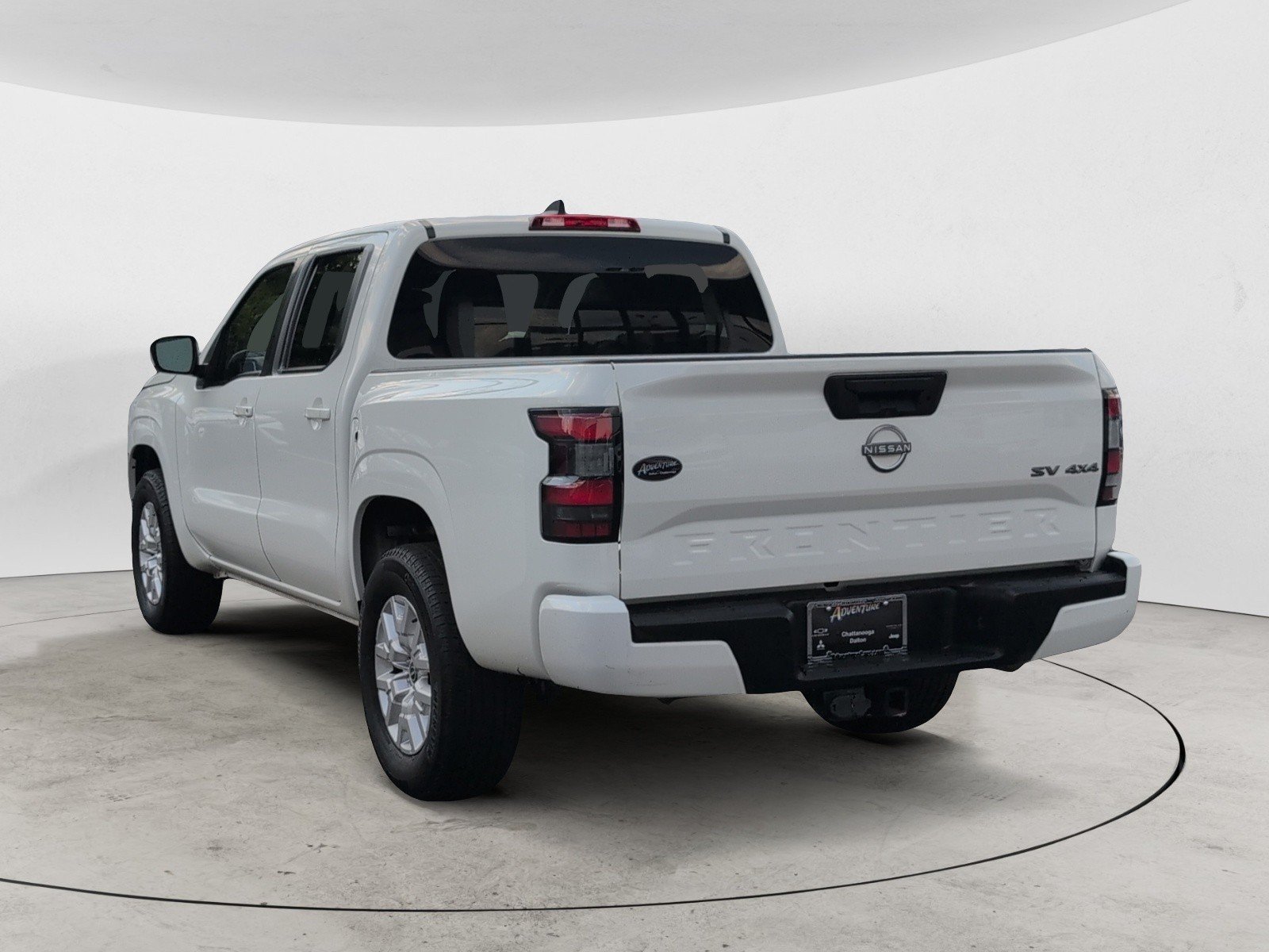 Used 2023 Glacier White Nissan SV image 5