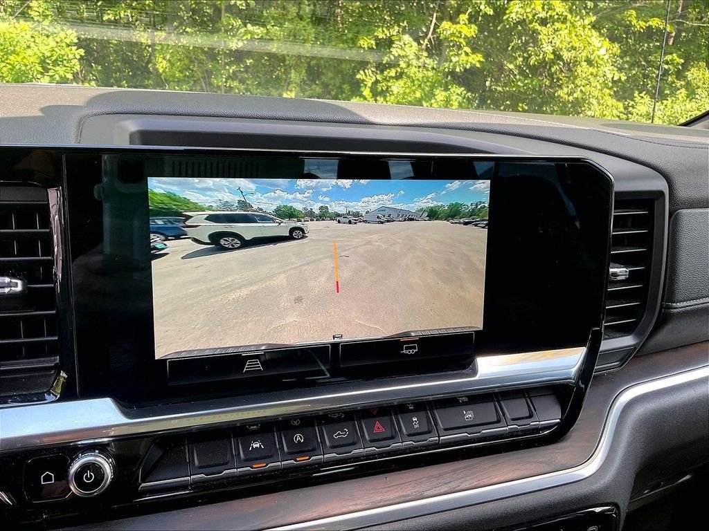Used 2022 Silver GMC SLT image 14