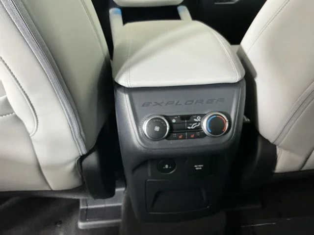 Used 2026 Black Ford Platinum image 29
