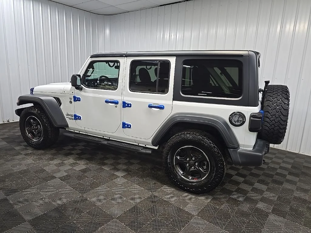 Used 2019 White Jeep Unlimited Sport S image 4
