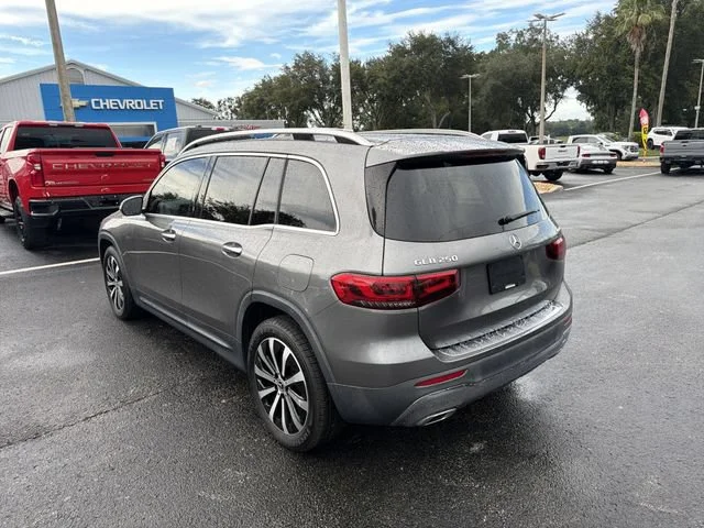 Used 2022 Gray Mercedes-Benz 4MATIC® image 5