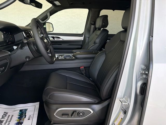 New 2026 Silver Zynith Jeep Limited Reserve image 16