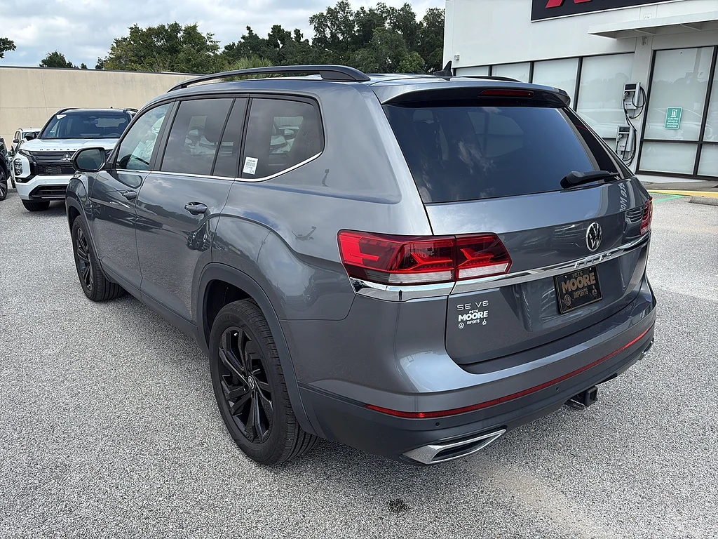 Used 2023 Platinum Gray Metallic Volkswagen 3.6L V6 SE w/Technology FWD image 6