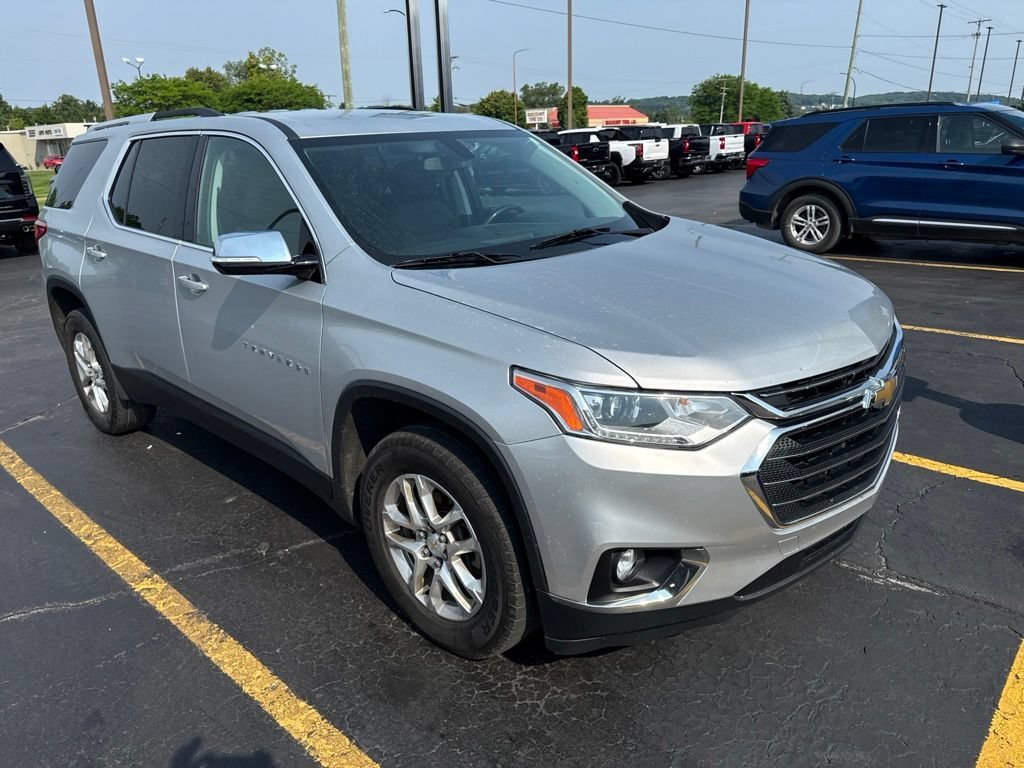 Used 2018 SILVER ICE METALLIC Chevrolet LT Cloth image 8
