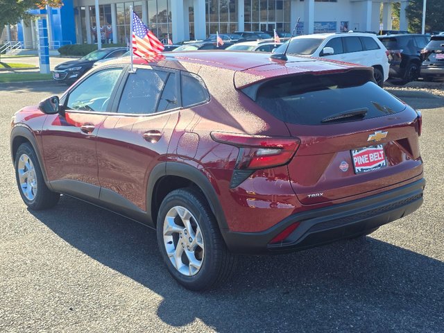 2024 Chevrolet Trax LS - Photo 13