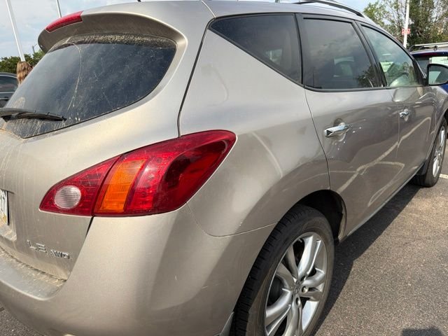 Used 2009 Beige Nissan LE image 7