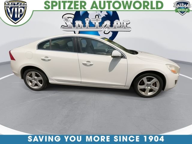 Certified Used 2013 White Volvo T5 image 10