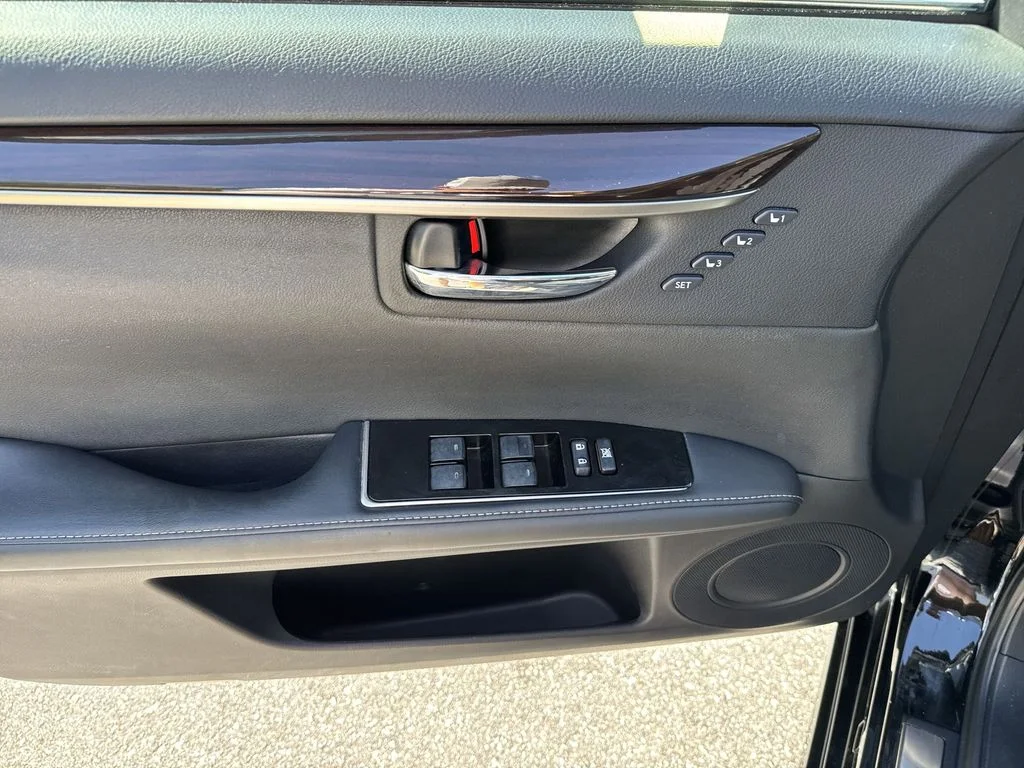 Used 2016 Caviar Lexus 350 image 40