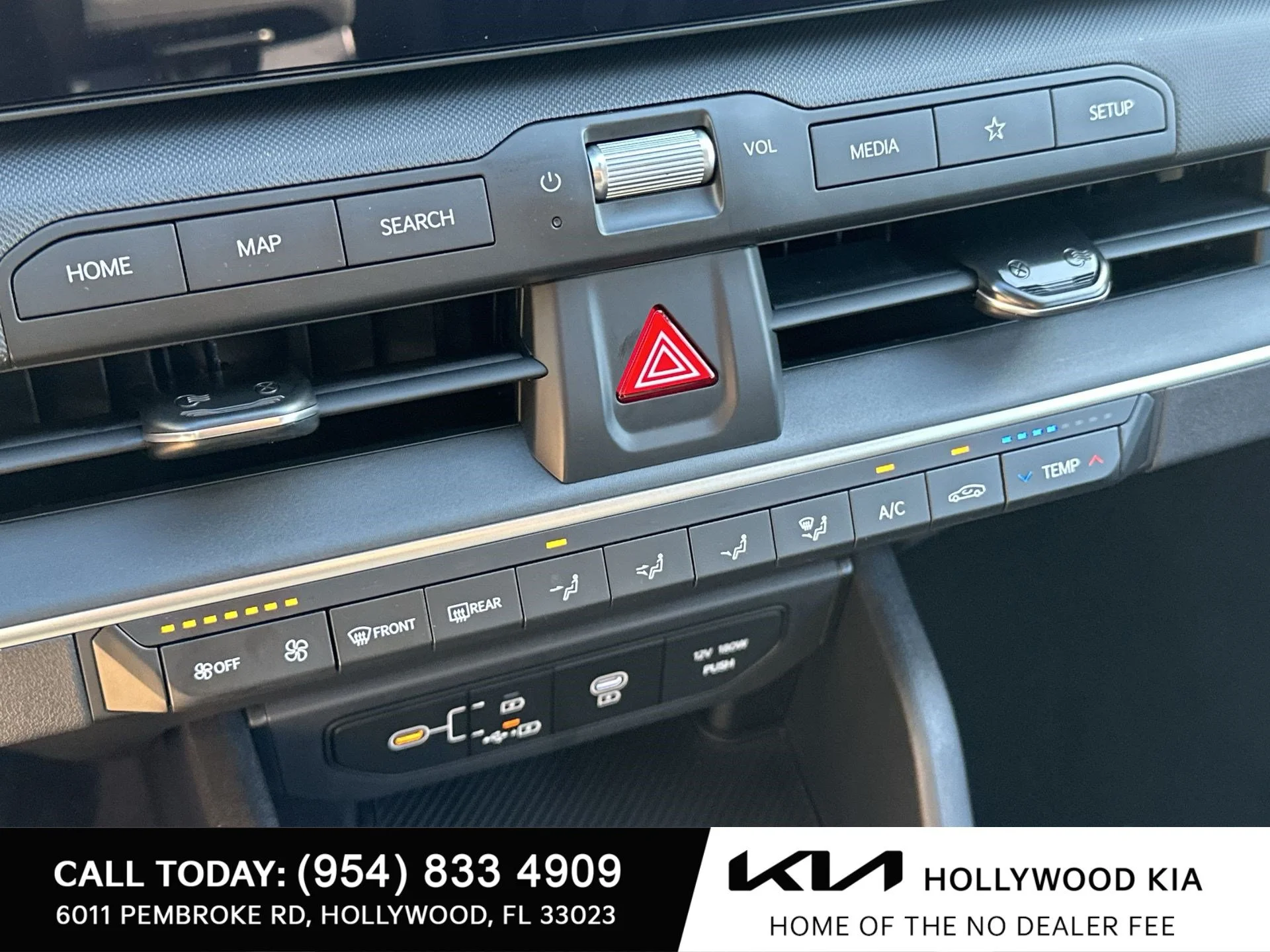 New 2026 Snow White Pearl Kia LXS image 19