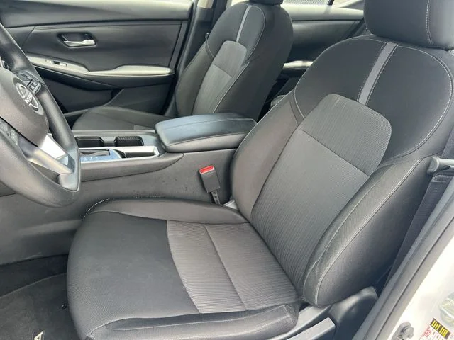 Used 2025 White Nissan SV image 32