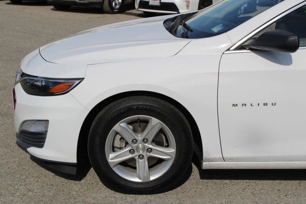 Used 2020 White Chevrolet LS image 7