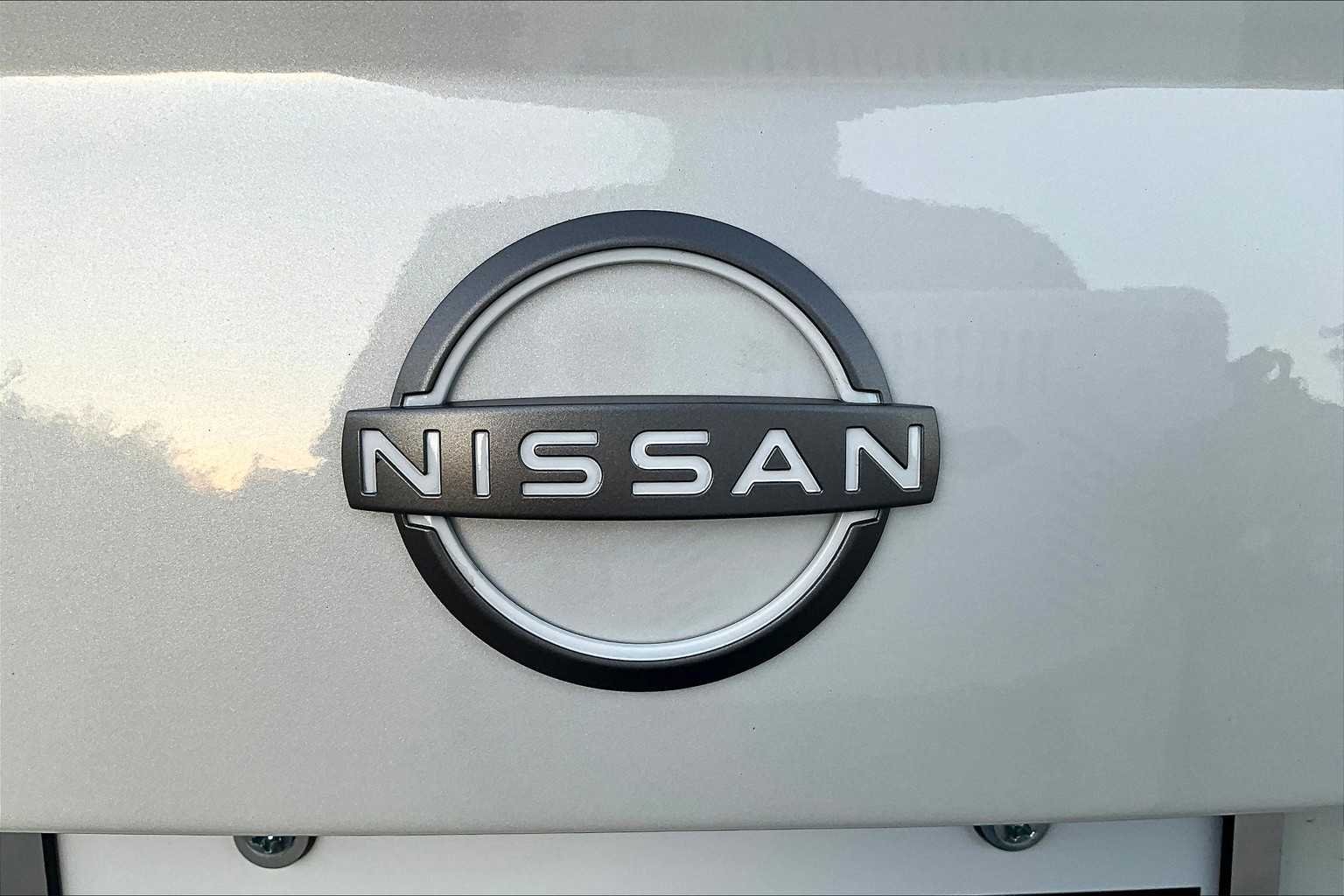 2025 Nissan Versa Sedan SV - Photo 8