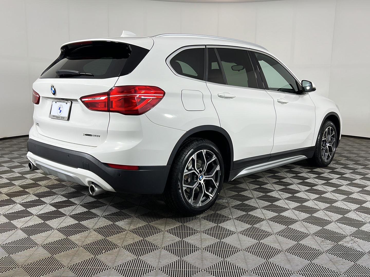 Used 2021 Alpine White BMW xDrive28i image 5