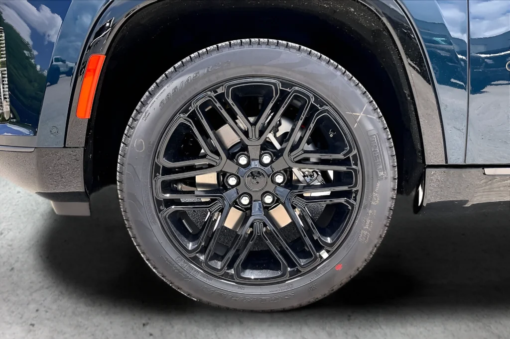 New 2026 Fathom Blue Pearlcoat Jeep Limited Reserve image 12