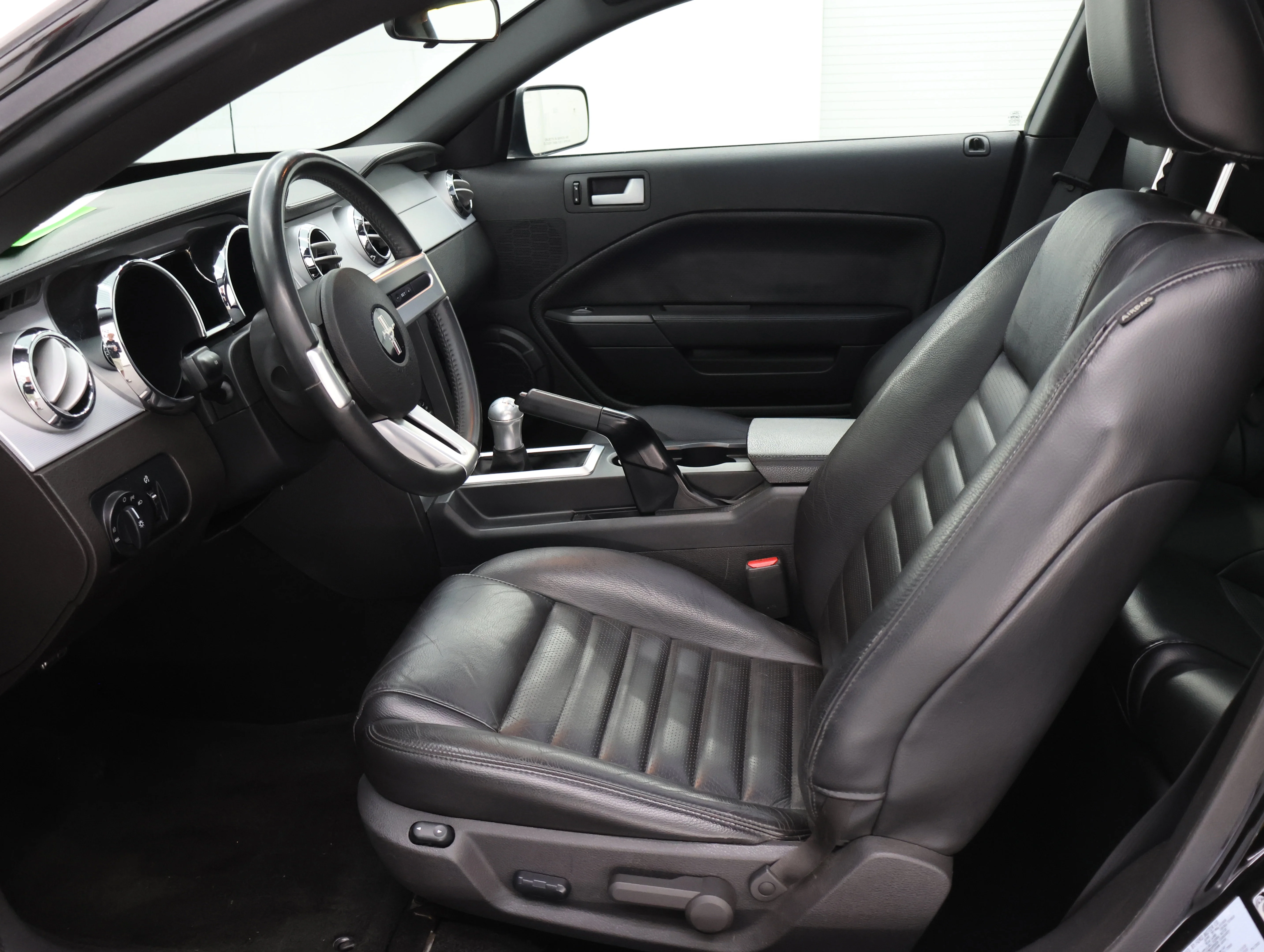 Used 2007 Green Ford GT Premium image 8