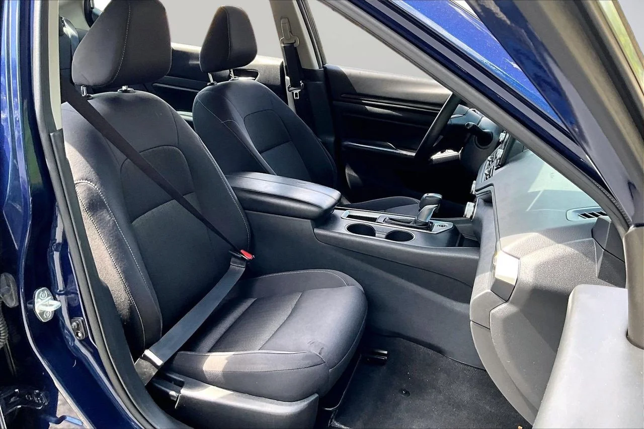 Certified Used 2022 Blue Nissan 2.5 S image 21