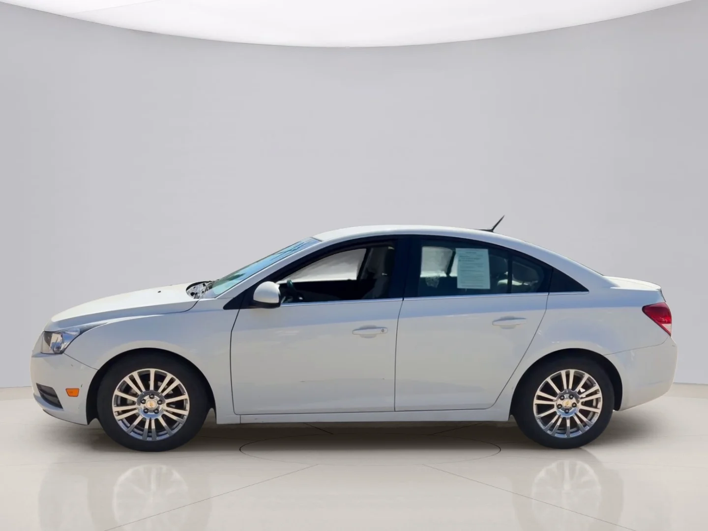 Used 2011 White Chevrolet ECO image 2
