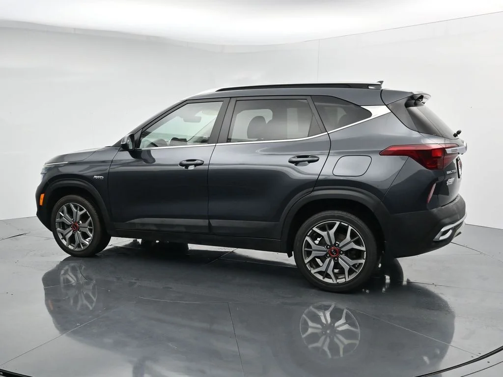 Used 2021 Gray Kia S image 4