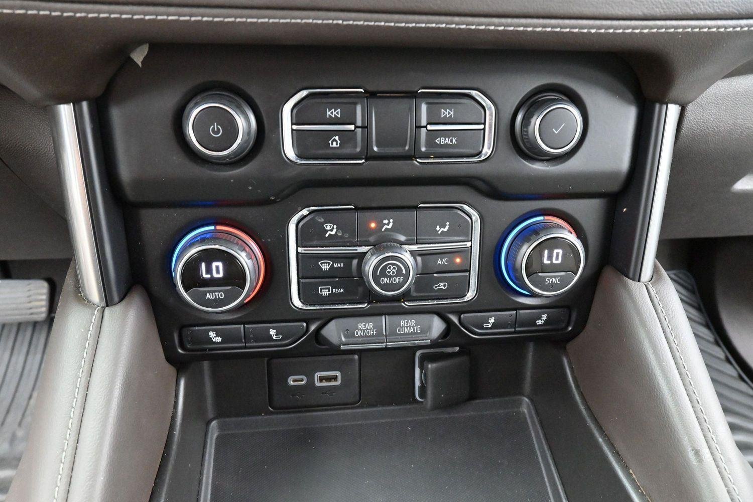 Used 2021 MIDNIGHT BLUE METALLIC Chevrolet Z71 image 27