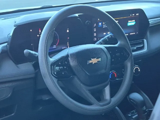 Used 2025 Gray Chevrolet LT image 31