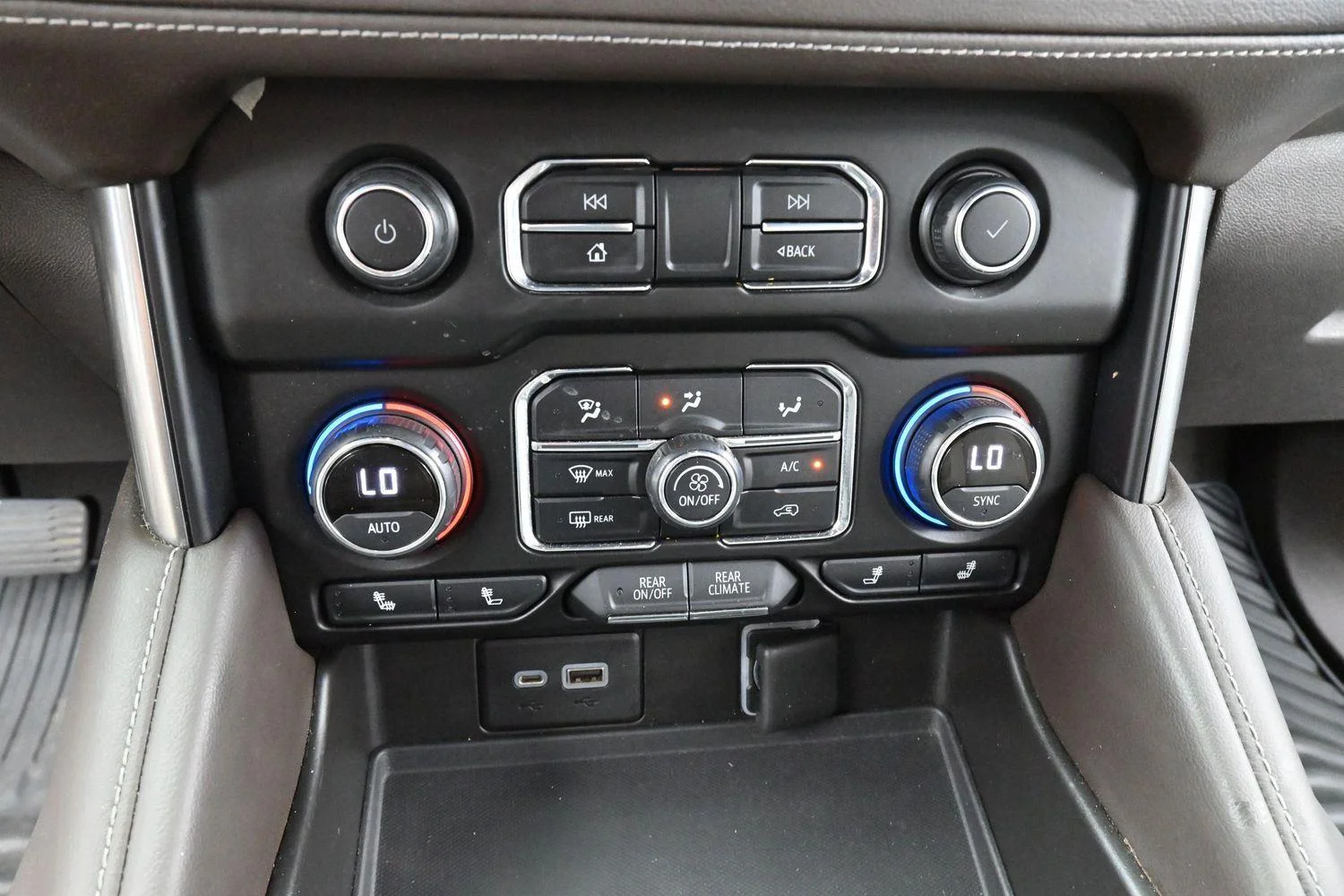 Used 2021 MIDNIGHT BLUE METALLIC Chevrolet Z71 image 27