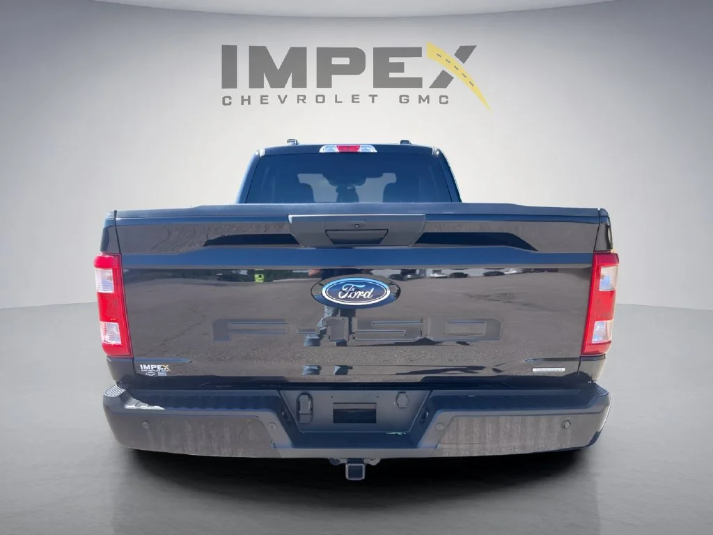 Used 2023  Ford XL image 4