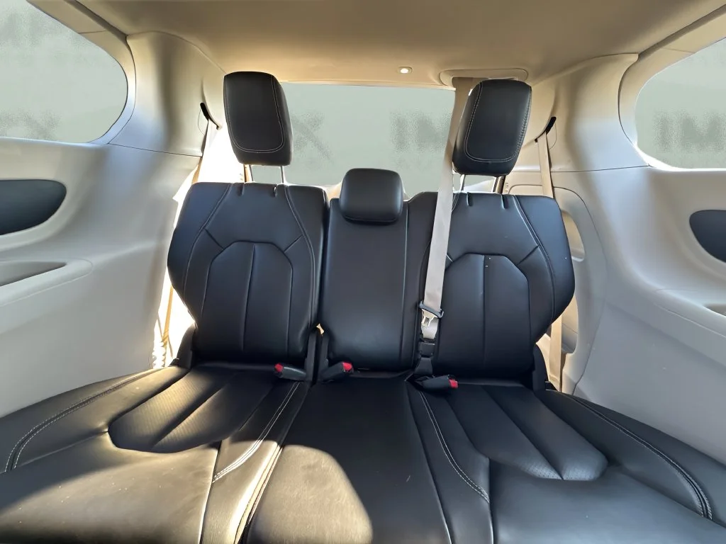 Used 2023 White Chrysler Touring L image 12
