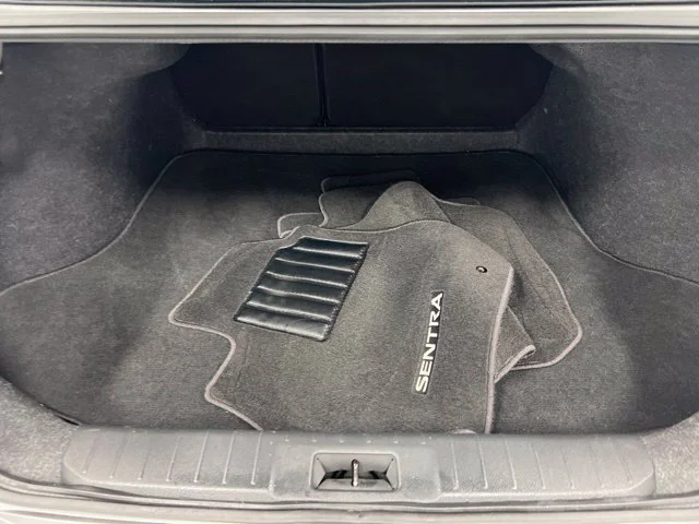 Used 2020 Gray Nissan SV image 9