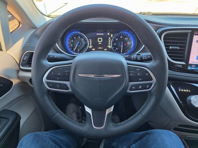Used 2022 Fathom Blue Pearlcoat Chrysler Touring L image 25