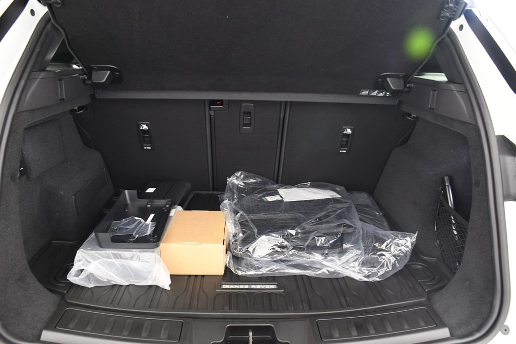 Certified Used 2026 Fuji White Land Rover S image 24