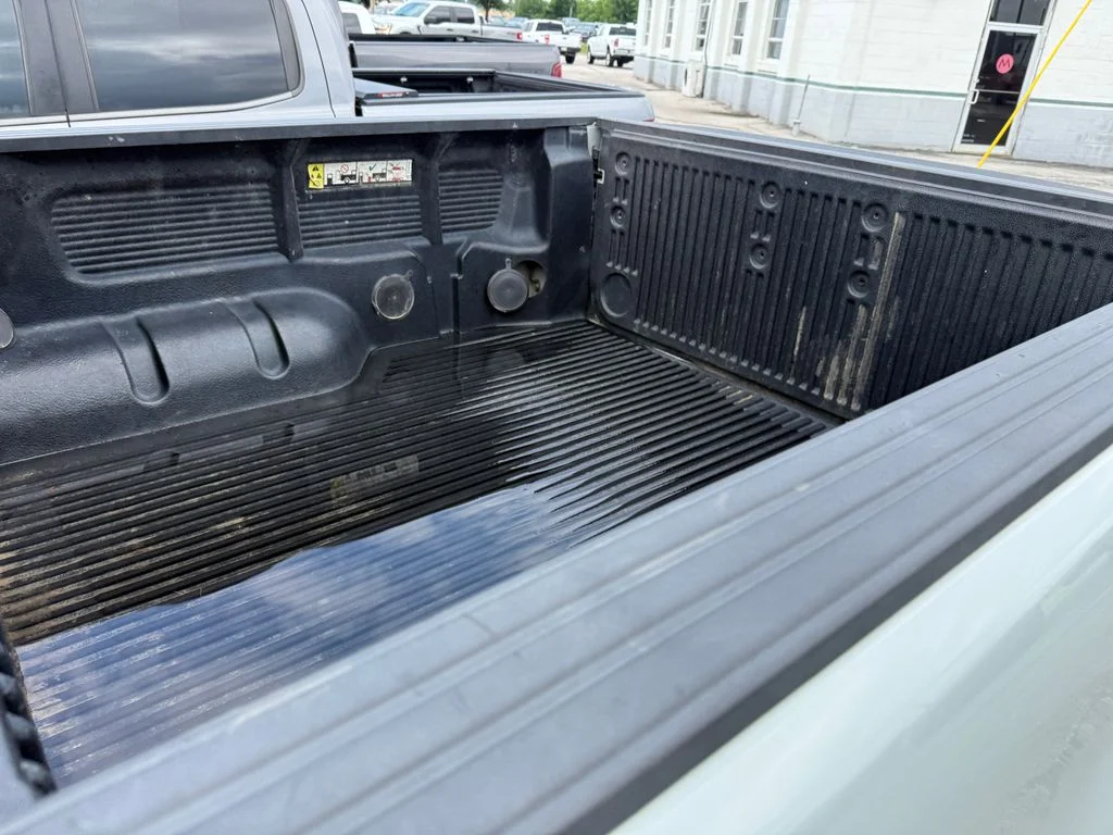 Used 2023 Green Ford XLT image 23
