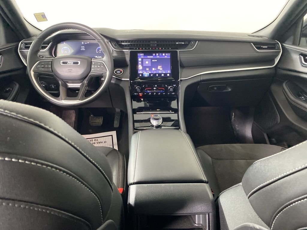 Used 2024 Silver Jeep Altitude X image 15