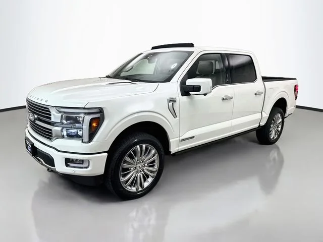 New 2026 Star White Metallic Tri-Coat Ford Platinum® image 3