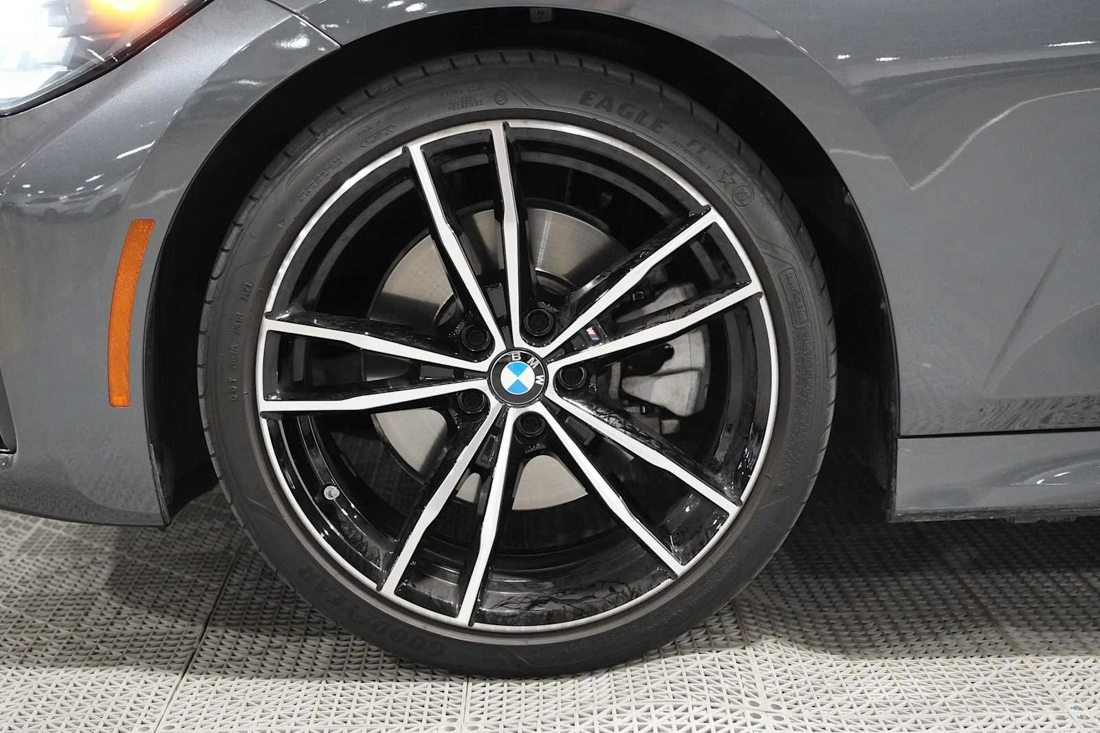 Used 2022 Mineral Grey Metallic BMW 330i image 8