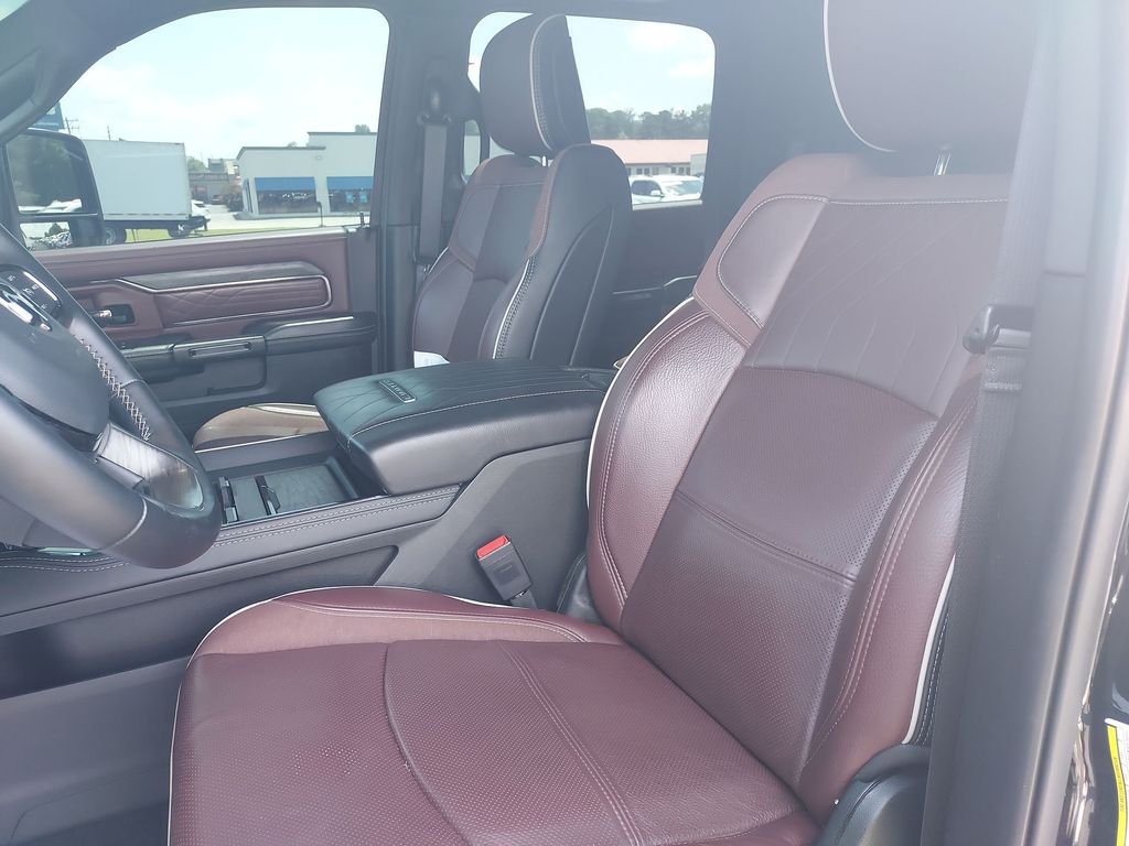 Used 2025 Black Ram Limited image 17