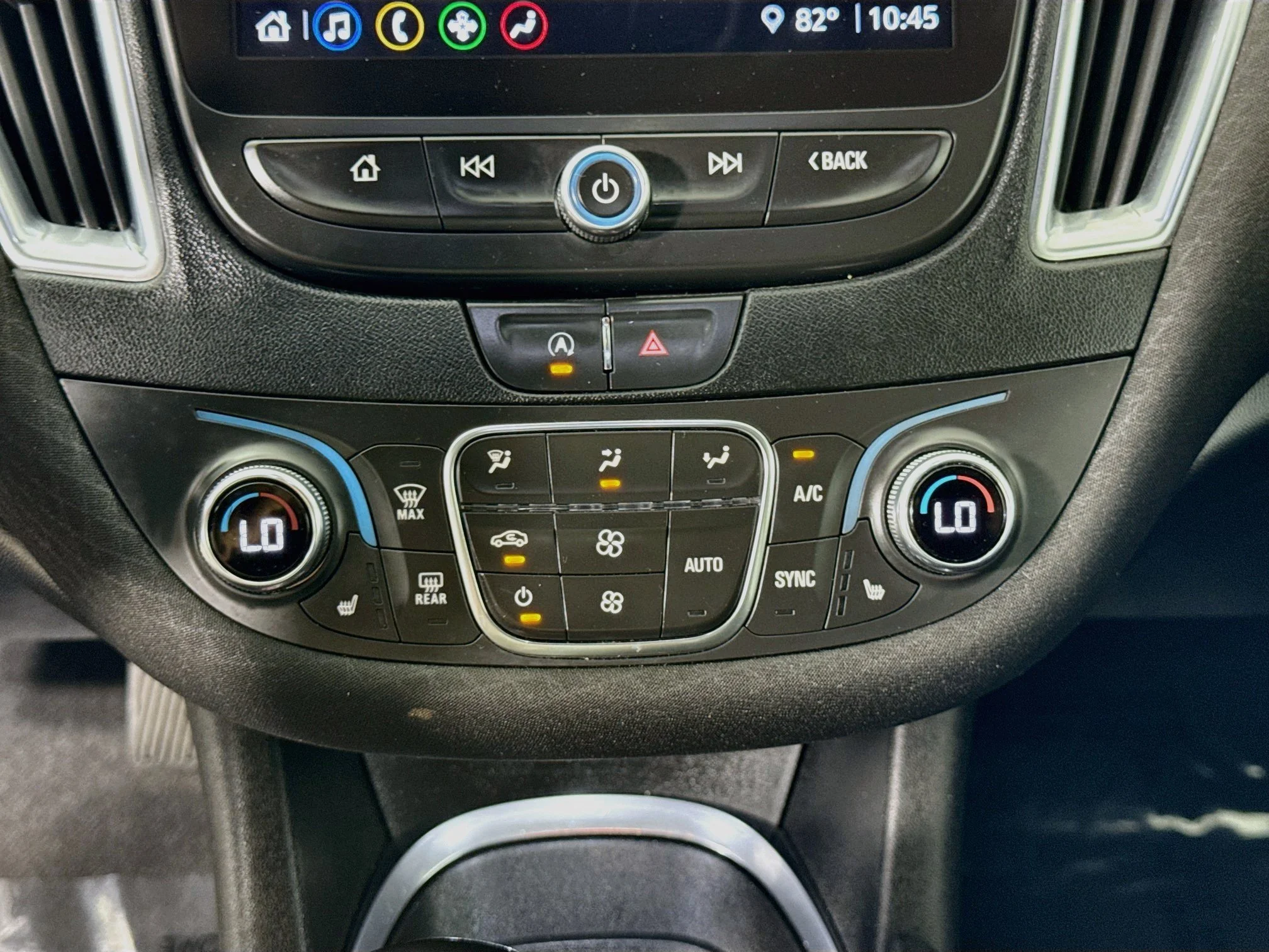 Used 2021 SUMMIT WHITE Chevrolet LT image 17