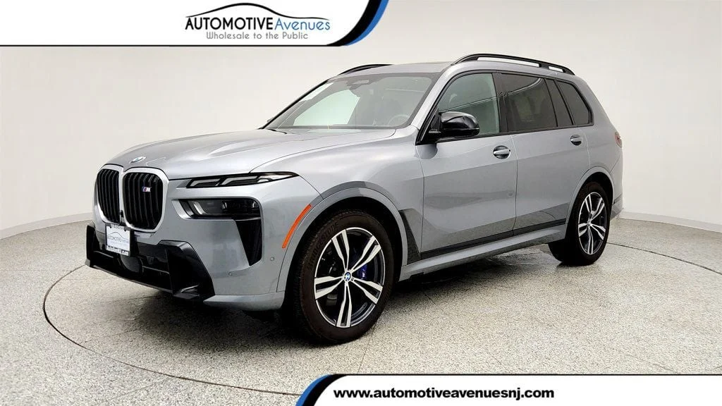 2025 BMW X7 M60i's photo